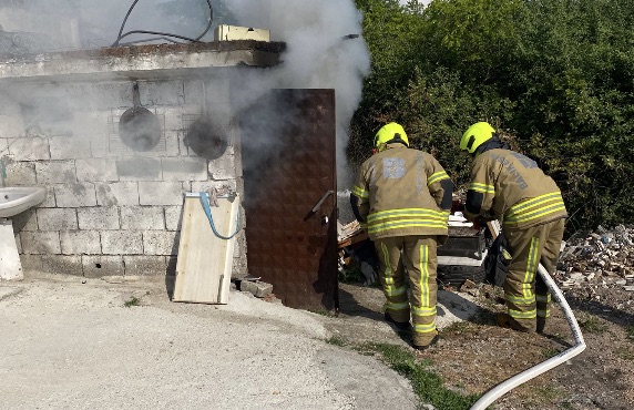 Gönen’de mermer atölyesinde çıkan yangın kısa sürede söndürüldü Balıkesir’in Gönen ilçesinde bir mermer atölyesinde çıkan yangın, itfaiye ekiplerinin
