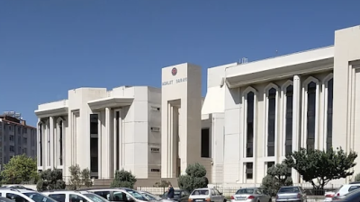 Balıkesir’in Edremit ilçesinde, jandarma ekiplerince düzenlenen fuhuş operasyonunda 6 şüpheli