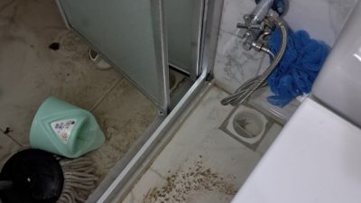 Balıkesir'in Gönen ilçesinde etkili olan sağanak yağış, altyapı yetersizliklerini bir