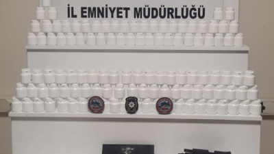 Balıkesir’de polis ekiplerinin şüphelenerek durdurmak istenen ve kaçan şahısların aracı