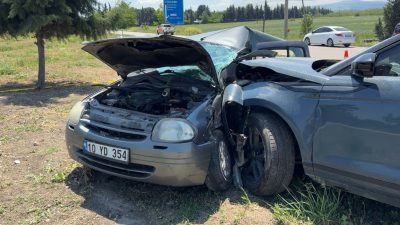 Balıkesir’in Susurluk ilçesinde cip ile otomobilin çarpışması sonucu 1 kişi