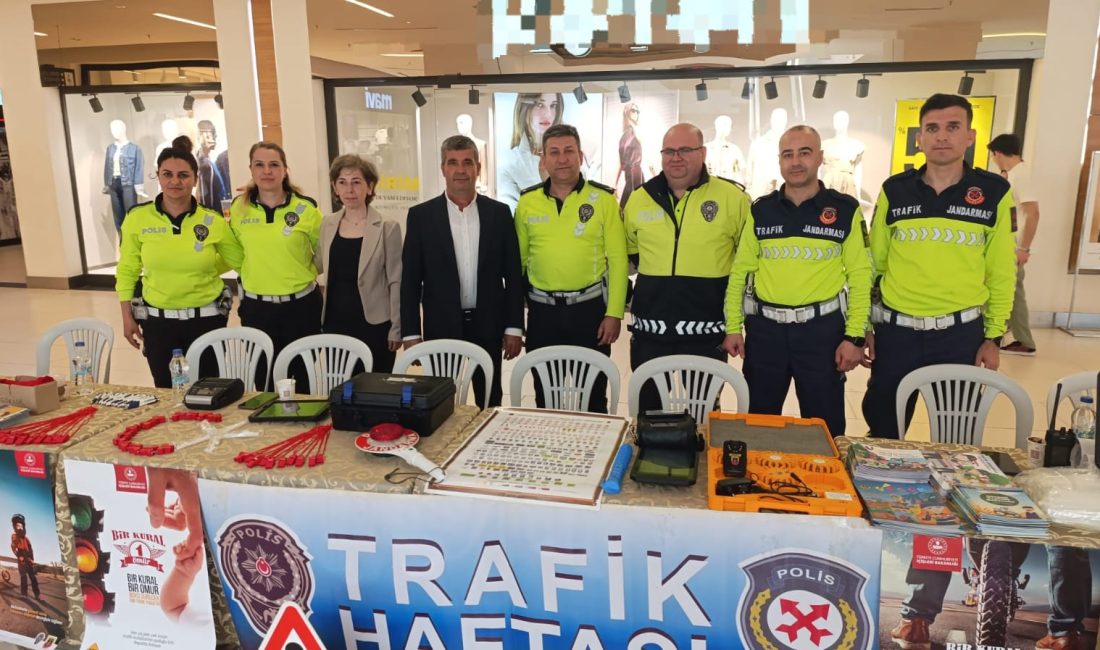 Balıkesir’in Bandırma ilçesinde Trafik Haftası kapsamında güvenli sürüş ve trafik