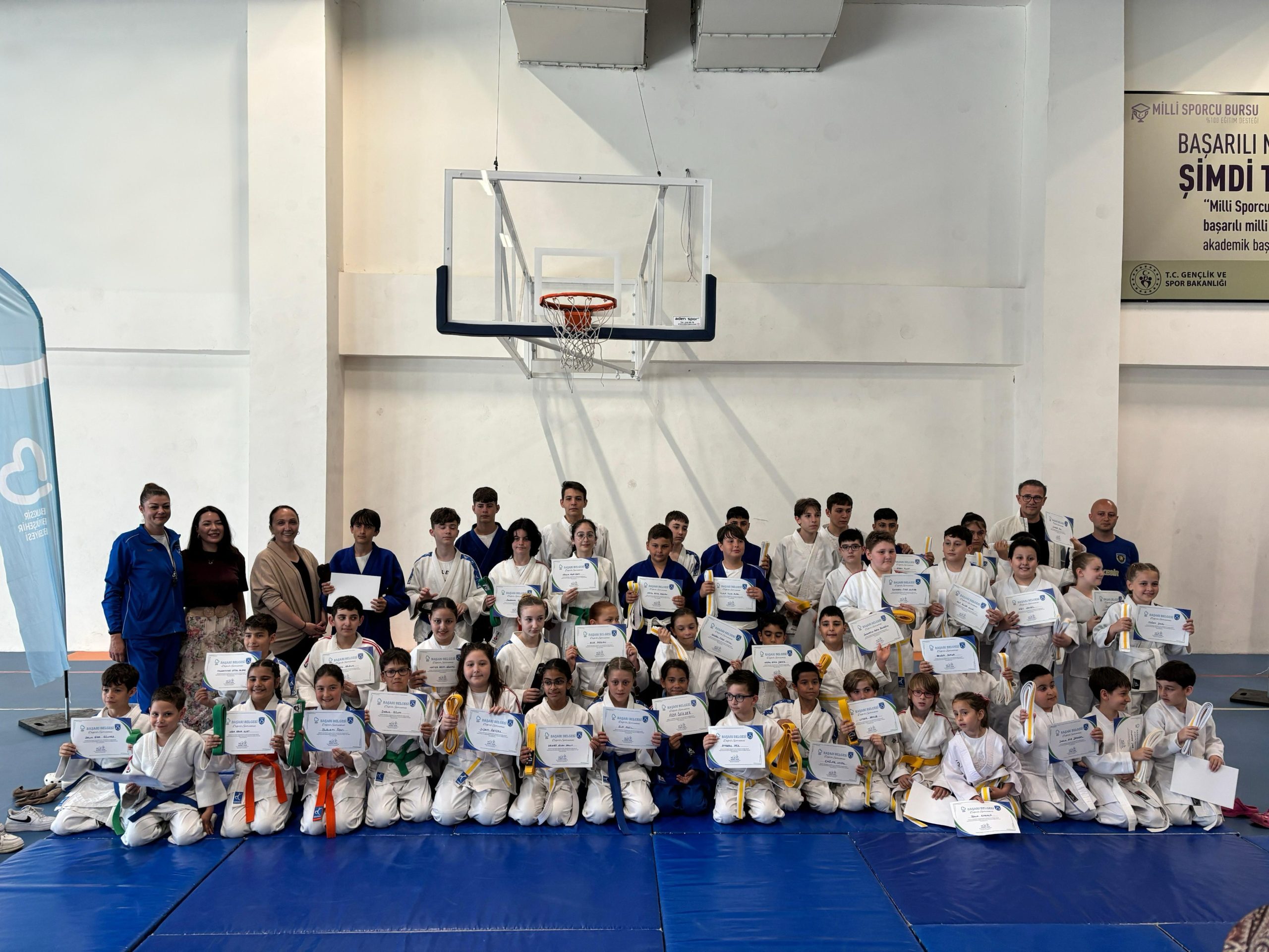 Balıkesir Büyükşehir Belediyesi Bandırma Gençlik ve Spor Merkezi’nde judo eğitimi