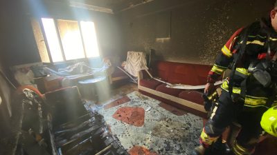 Balıkesir’in Bandırma ilçesinde bir apartmanın ikinci katında çıkan yangın, itfaiye