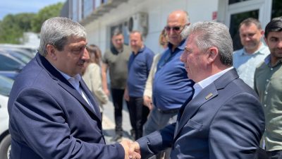 MÜSİAD Bandırma Şube Başkanı Mustafa Bağcı ve yönetim kurulu üyeleri,