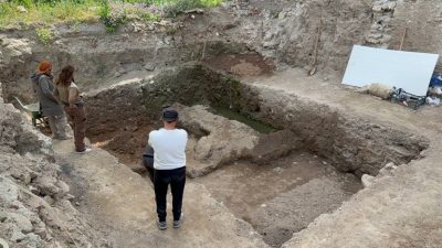 Papa 14. Leo’nun ziyaret edeceği Bursa’nın İznik ilçesinde, bir evin
