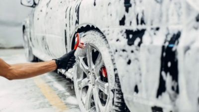 Arabamızın parlamasını ve temiz gözükmesini hepimiz isteriz. Fakat temiz olsun