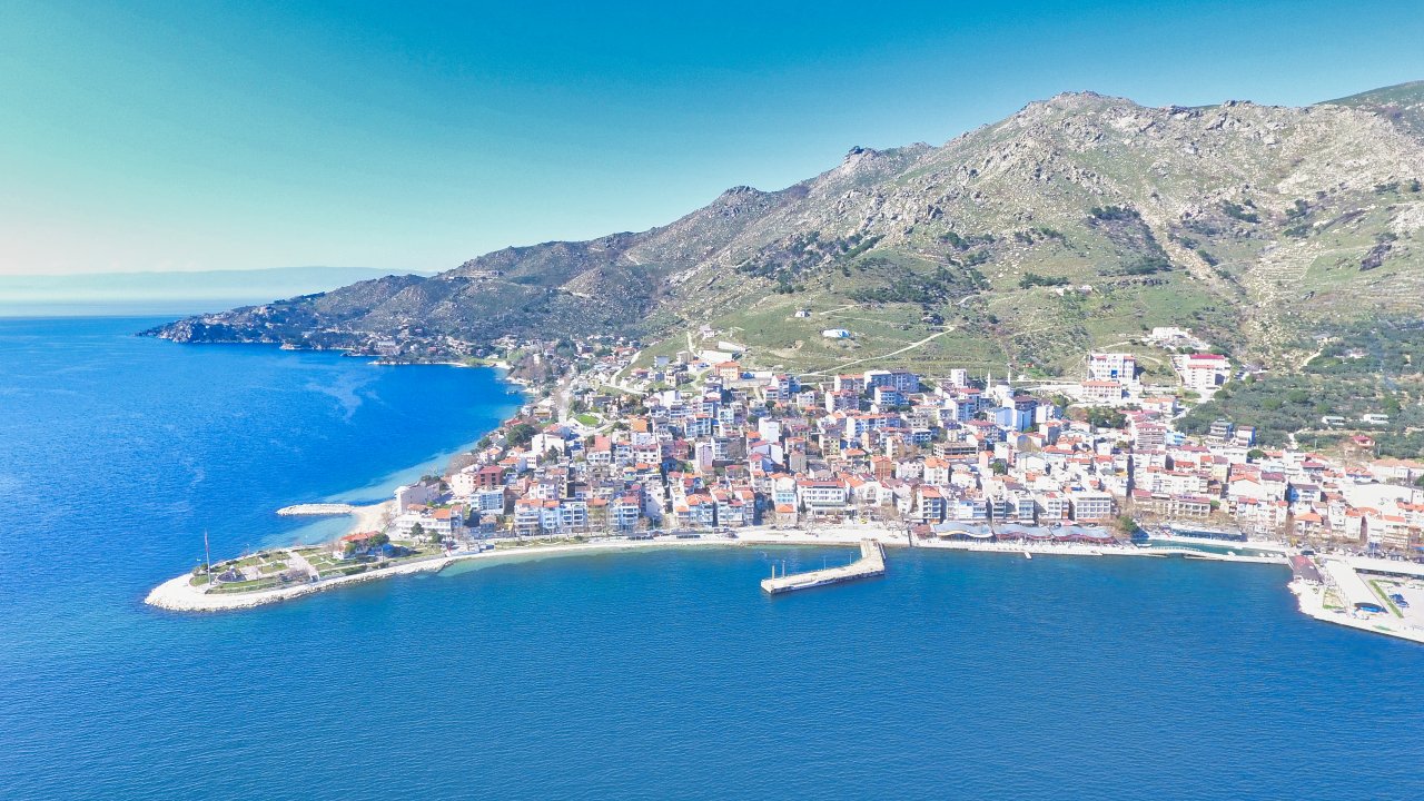 Marmara Adalar Belediyesi, yaz sezonunda temizlik hizmetlerinin aksamaması için büyük