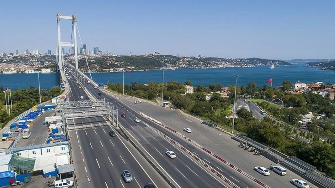 Resmi Gazete’de yayımlandı: Bayramda köprü, otoyol ve toplu ulaşım ücretsiz Resmi Gazete’de yayımlanan karara göre, Kurban Bayramı boyunca köprü, otoyol