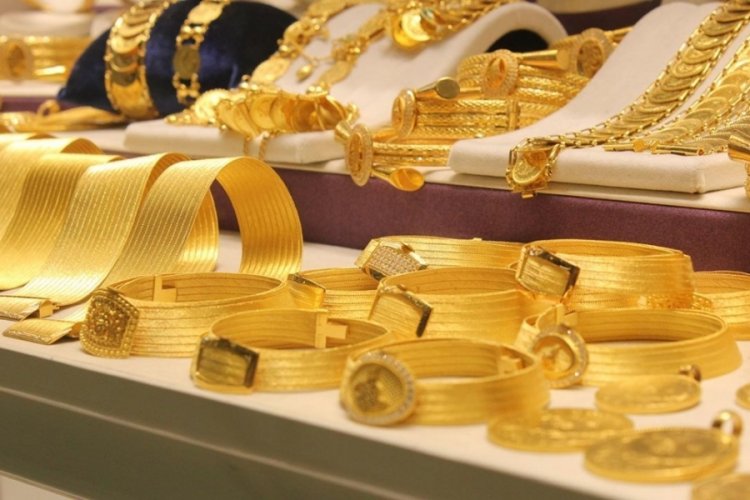 Altının gramı, güne düşüşle başlamasının ardından 4 bin 301 liradan