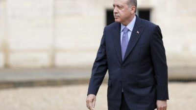 Cumhurbaşkanı Erdoğan, Meclis çıkışı sorulan "Asgari ücrete ara zam var