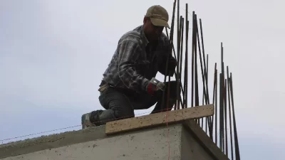 Yurt dışında faaliyet gösteren Türk müteahhit firmalar ve onlarla birlikte
