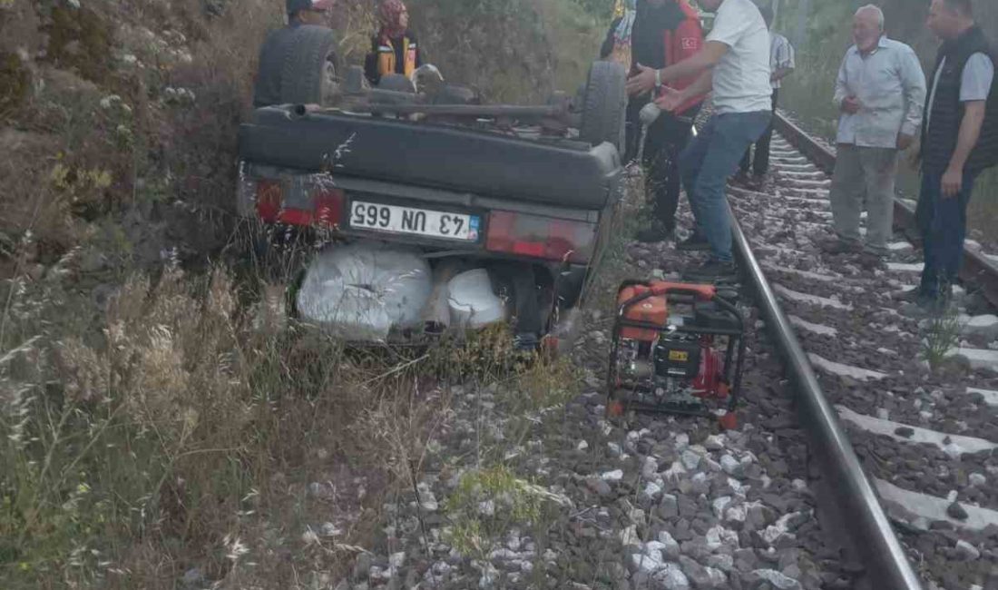 Balıkesir’in Dursunbey ilçesinde otomobil, şarampolden tren yoluna uçtu. Otomobilin sürücüsü