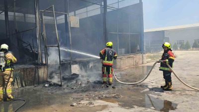Balıkesir’in Altıeylül ilçesinde bulunan toptancı halinde çıkan yangın itfaiye ekiplerinin