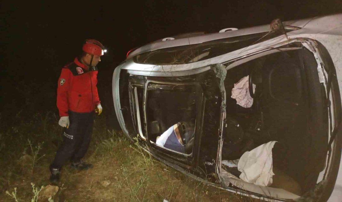 Balıkesir’de otomobil şarampole uçtu: 1 ölü, 1 yaralı Balıkesir’in Dursunbey ilçesinde direksiyon hakimiyeti kaybedilen araç şarampole uçtu. Kazada