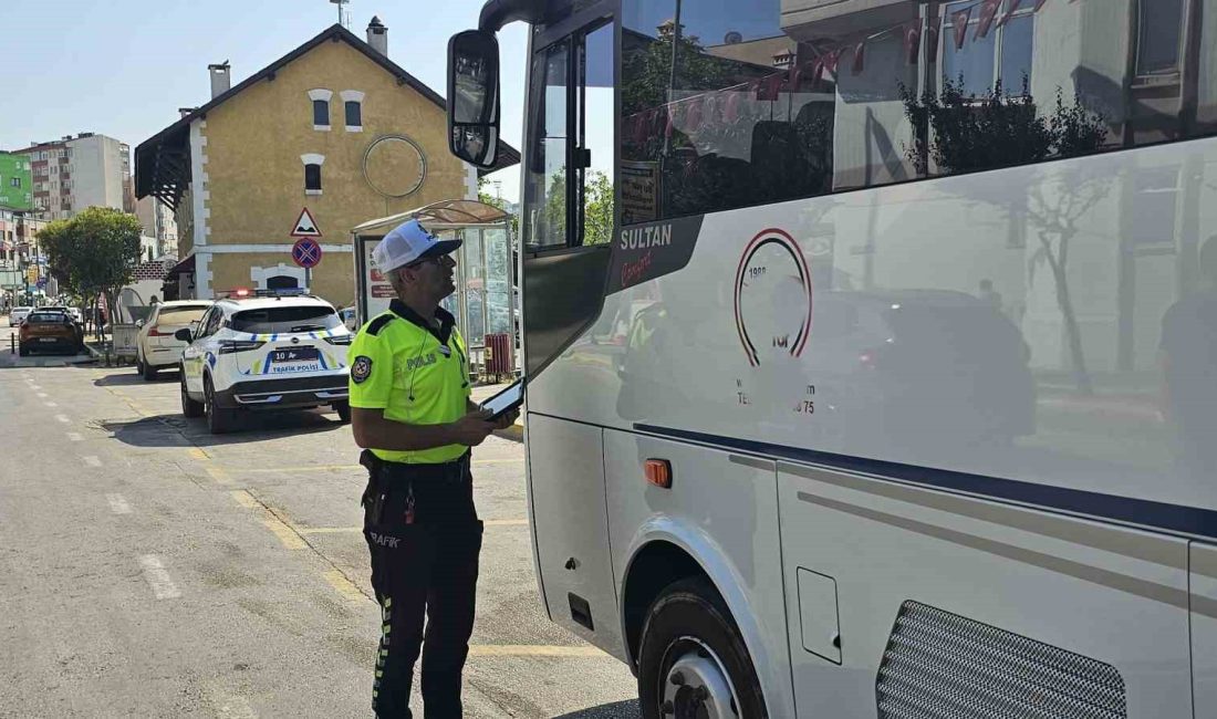 Bandırma İlçe Emniyet Müdürlüğü Trafik Şube Ekipleri, şehir genelinde trafik