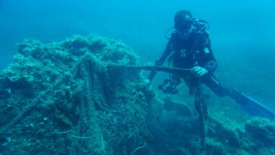 Balıkesir’in Ayvalık ilçesi açıklarında yürütülen resif alanların üzerine kaplayan hayalet