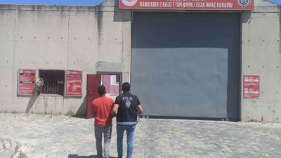 Balıkesir’in Erdek ilçesinde hakkında kesinleşmiş 18 yıl hapis cezası bulunan