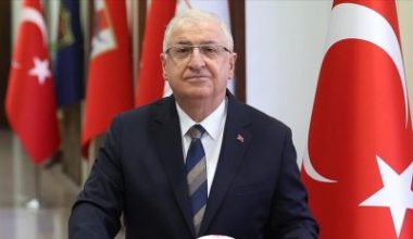 Milli Savunma Bakanı Yaşar Güler, Türkiye-İran sınırındaki askeri birlikleri denetlemek