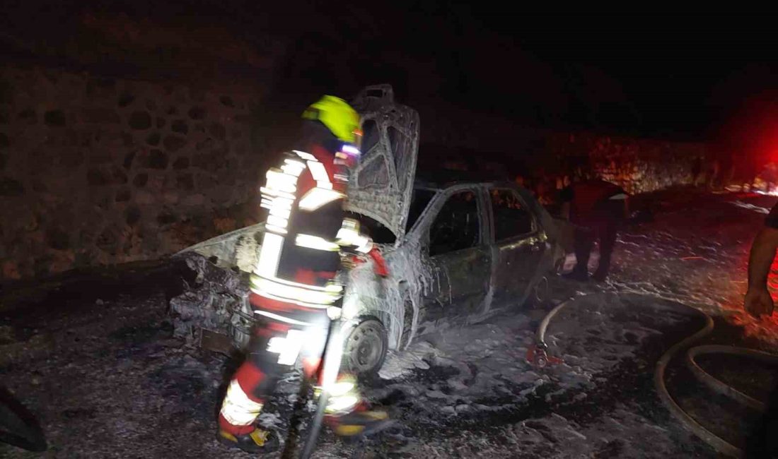 Balıkesir’in Edremit ilçesinde Kalkım yolu üzerinde seyir halindeki bir araçta