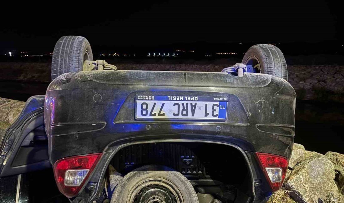 Balıkesir’de trafik kazası: 3 yaralı Balıkesir’in Edremit ilçesinde sabaha karşı meydana gelen trafik kazasında 3