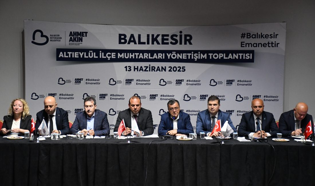 Büyükşehir, Altıeylül İlçe Muhtarlarını Dinledi Balıkesir Büyükşehir Belediyesi’nin ev sahipliğinde gerçekleşen Altıeylül İlçe Muhtarları Yönetişim
