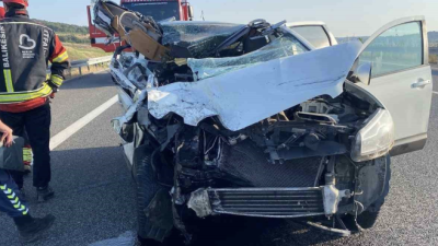 Balıkesir’de İzmir İstanbul Otoyolunun Savaştepe kavşağında meydana gelen trafik kazasında