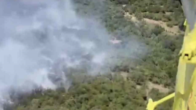 Balıkesir’in İvrindi ilçesi kırsalında orman yangını başladı. Yangına karadan ve
