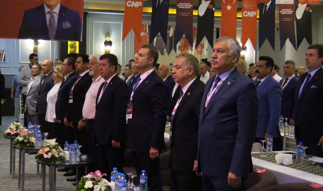 CHP’li belediye başkanları Bandırma’da bir araya geldi Cumhuriyet Halk Partisi (CHP), nüfusu 100 bini aşan il ve