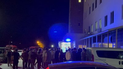 Balıkesir’in Gönen ilçesinde, iki motosikletin kontrolsüz kavşakta çarpışması sonucu meydana