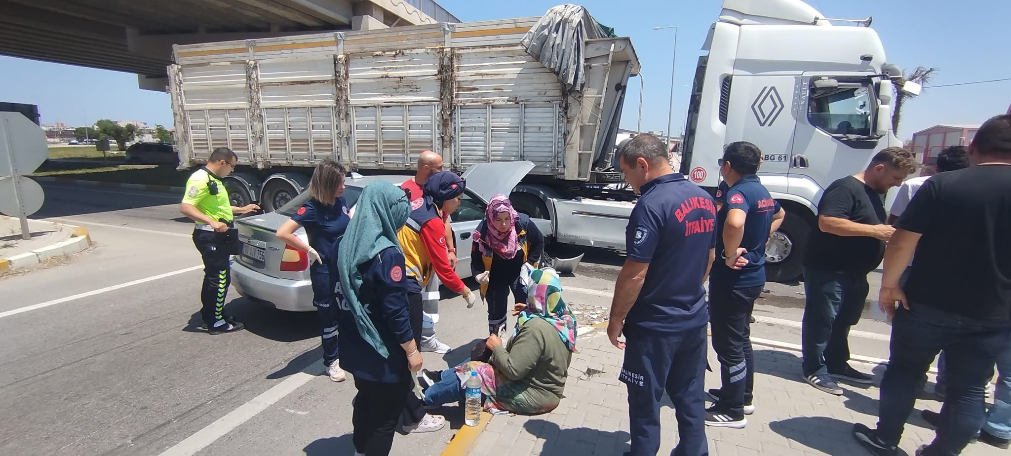 Balıkesir’in Bandırma ilçesinde sık sık kazaların yaşandığı Korozman Kavşağı’nda bir