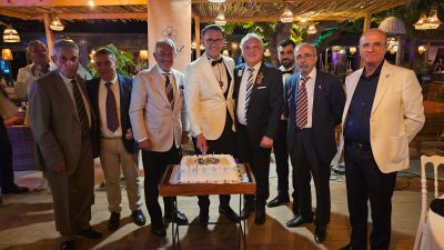 Bandırma Lions Kulübü’nde düzenlenen törenle başkanlık görevi A. Levent Karaçay’a