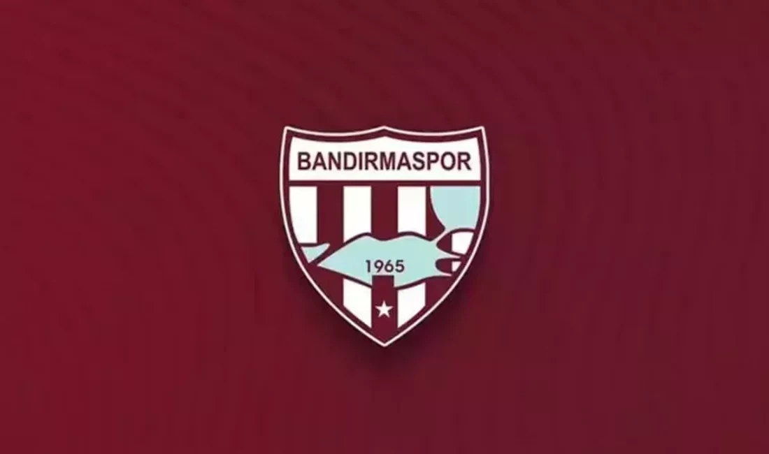 Bandırmaspor Başkanı Serdar Kuter, Onursal Başkan Onur Göçmez ile birlikte