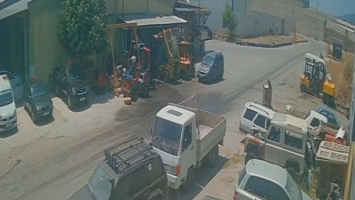 Balıkesir’in Edremit ilçesinde bir iş yerinde yıkama makinesi kullanırken elektrik