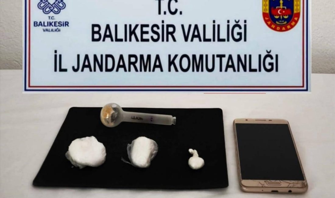 Balıkesir’de 5 ilçede uyuşturucu operasyonu: 18 şüpheli yakalandı Balıkesir İl Jandarma Komutanlığı ekiplerince 5 ilçede gerçekleştirilen operasyonlarda, 14