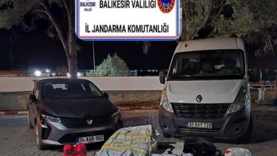 Balıkesir’in Ayvalık ilçesinde düzenlenen operasyonda, yasa dışı yollardan Yunanistan’a geçmeye