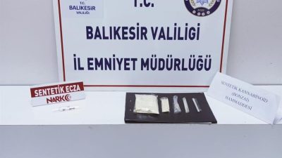 Edremit’te narkotik operasyonunda sentetik uyuşturucu ve yüklü miktarda para ele