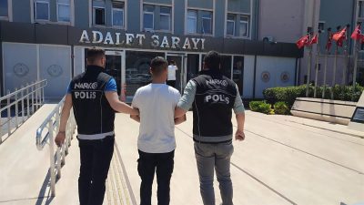 Balıkesir’in Bandırma ilçesinde düzenlenen operasyonda, hakkında kesinleşmiş hapis cezası bulunan