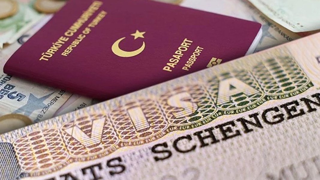 Vizede yeni dönem: Schengen’de nasıl bir yöntem izlenecek? Avrupa Birliği Komisyonu, Schengen vizesi konusunda Türkiye’ye yönelik olumlu bir