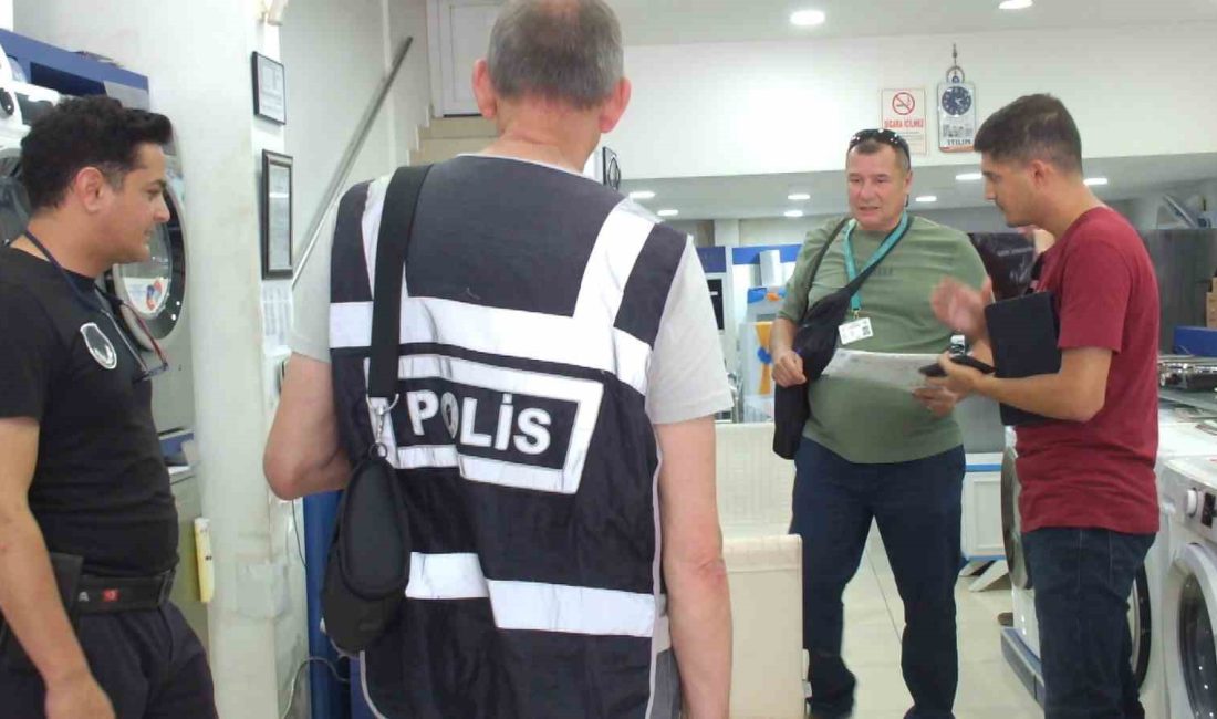 Burhaniye ilçesinde, İlçe Sağlık Müdürlüğünün öncülüğünde işyerlerinde sigara denetimi yapıldı.