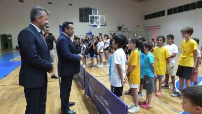 Burhaniye ilçesinde, Gençlik ve Spor Bakanlığı tarafından her yıl Türkiye