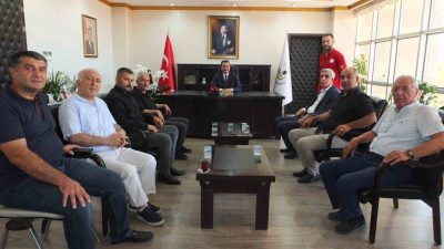 Burhaniye’de geçtiğimiz pazartesi göreve başlayan Kaymakam Cumalı Atilla, ziyaretçilerini kabul