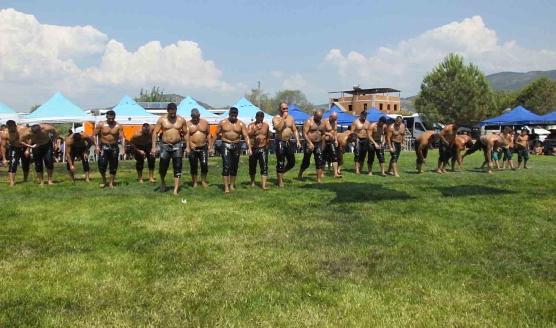 Balıkesir’de Kızıklı Güneşleri’ne 314 pehlivan katıldı Balıkesir’in Burhaniye ilçesinde düzenlenen geleneksel 9. Kızıklı Yağlı Güreşleri yoğun