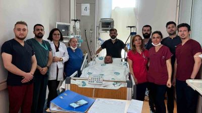 Balıkesir’de evde kendi imkanları ile yaptığı sahte içkiyi kullanan vatandaş