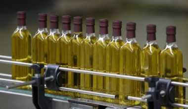 Tarım ve Orman Bakanlığı, denetimler sonucunda 11 zeytinyağı markasında yasaklı