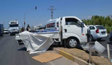 Balıkesir’in Ayvalık ilçesinde meydana gelen trafik kazasında bir tır, bir