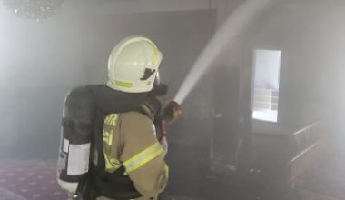 Balıkesir’in Manyas ilçesine bağlı Salur Mahallesi’nde bulunan camide yangın çıktı.
