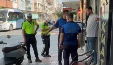 Balıkesir’in Gönen ilçesinde, kaldırım işgallerine karşı yürütülen denetim çalışmaları devam