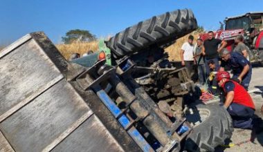 Balıkesir’in Susurluk ilçesi Söğütçayır Mahallesi yolunda meydana gelen traktör kazasında