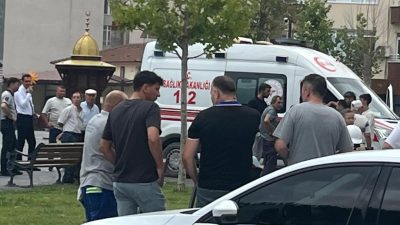 Balıkesir’in Gönen ilçesi Malkoç Mahallesi Cumhuriyet Meydanı’nda iki kişi arasında